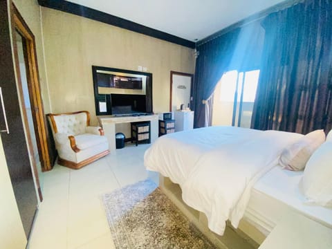 AFRICA`S BEST GUEST HOUSE Bed and Breakfast in Sandton