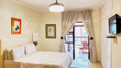 AFRICA`S BEST GUEST HOUSE Bed and Breakfast in Sandton