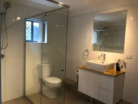 2BR + 2 Bathroom Brisbane Ground Unit, 40% discount on monthly Condominio in Kangaroo Point