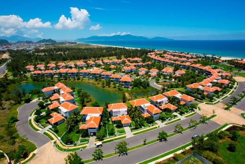 Tran Beach Front Luxury Villa Villa in Hoa Hai