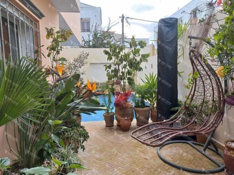 Centre Appartement Piscine Wifi Bed and Breakfast in Tangier