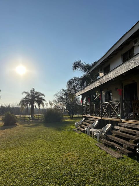 Cabañas del Paraiso Nature lodge in Colón