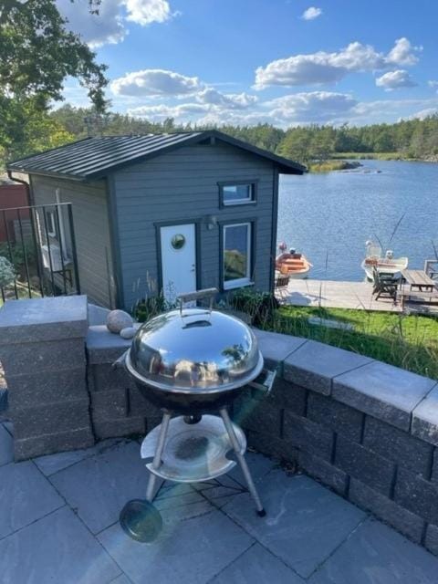 Property building, Patio, Lake view