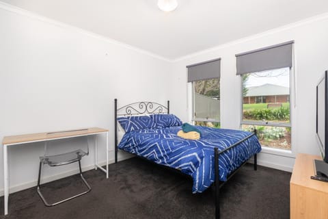 3bedroom Modern Home in Mt Barker, 8km to Hahndorf Haus in Mount Barker