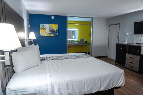 Econo Lodge Hotel in Carlsbad