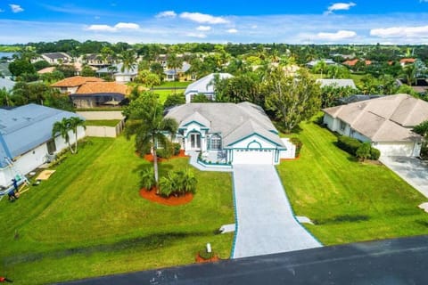 Dolphin House Pool Home In River Vista!! Casa in Port Saint Lucie