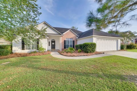 Southern Georgia Home with Yard 8 Mi to Moody AFB Casa in Valdosta