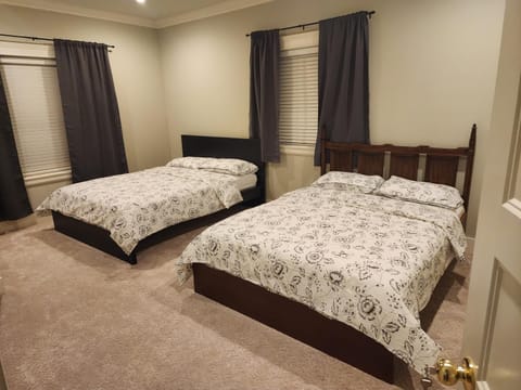 Harmony Hospitality "Walking Distance to Surrey Central" Vacation rental in Surrey