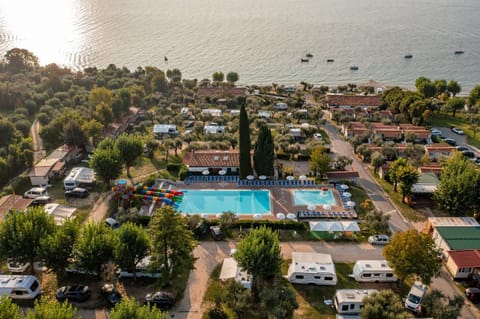 Day, Natural landscape, Bird's eye view, Lake view, Pool view, Swimming pool