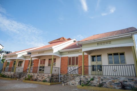 Macky cottages Condo in Kampala