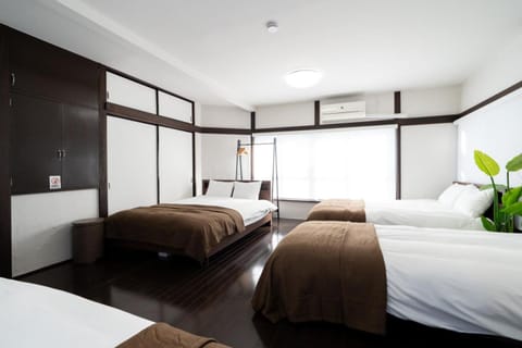 Bed, Bedroom, air conditioner