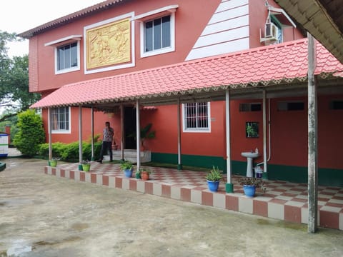 Maa River View Hotel in West Bengal