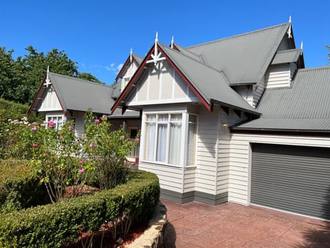 Serenity Casa in Healesville