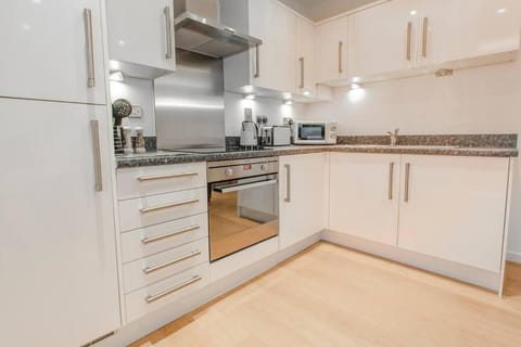 Stylish Heron Apartment, 2 Beds, by CWP (Bedford) Apartamento in Bedford