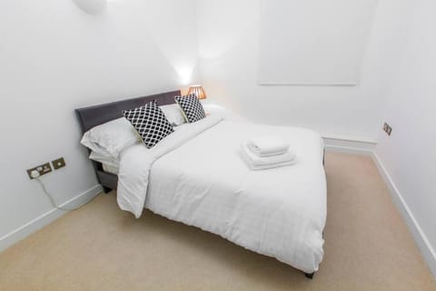Stylish Heron Apartment, 2 Beds, by CWP (Bedford) Eigentumswohnung in Bedford