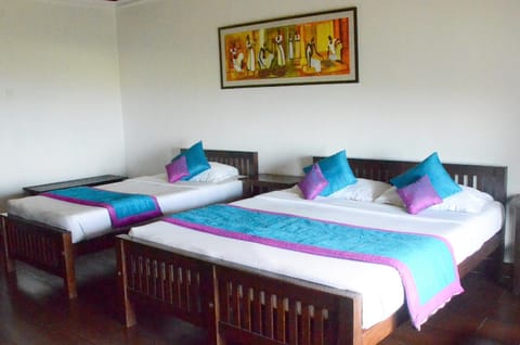Sir John's Bungalow Hotel in Central Province