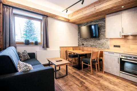 Living room, Dining area, kitchen