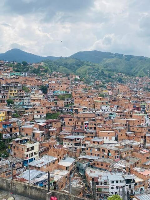 Tu casa en la Comuna 13 Condo in Medellin