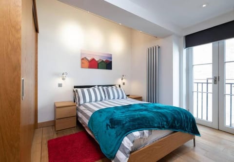 Central Two Bedroom Apartments with Free Parking Eigentumswohnung in St Albans