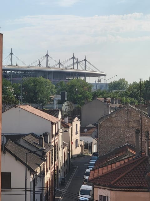 Neighbourhood, City view, Street view, Location