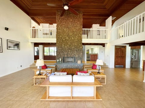 Coral Hale 5br 3ba Luxury Home, AC, Hot Tub and Stunning Views House in Princeville