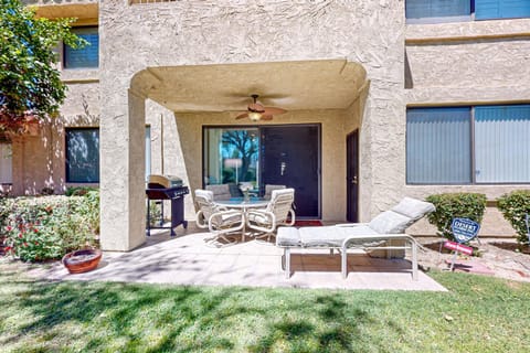 Couples' Golf Retreat-Palm Springs Area Condo in Cathedral City