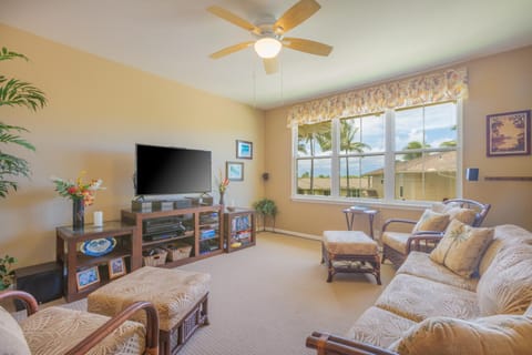 Princeville Condo with AC, Pool, Garage, Beach Gear 27B House in Princeville
