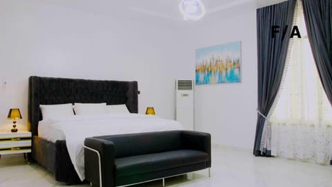 Favourite Luxury 2 Bedroom Apartment Condo in Lagos