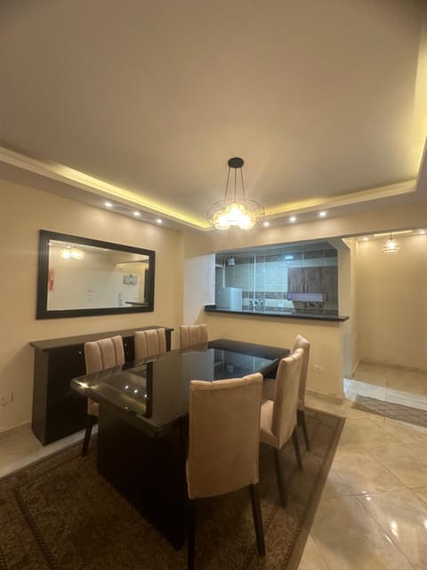 شقه مكيفه بكمباوند جاردينيا سيتي Apartment in New Cairo City