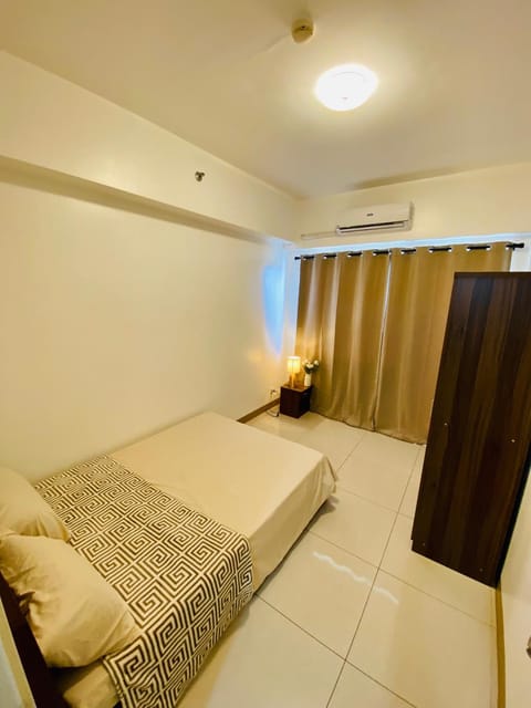 Luxury Two Bedroom with Balcony in SOUTH RESIDENCE of Las Pinas Condo in Las Pinas