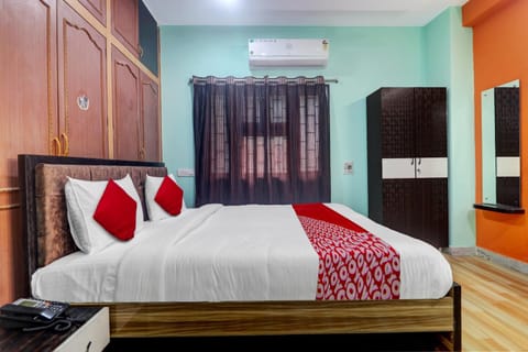 OYO Flagship S Grand Residency Hotel in Hyderabad