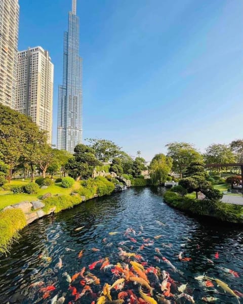 Vinhomes Central Park - Luxury 1,2,3,4 bedroom apartments - Khu đô thị ven sông đẹp nhất TP HCM Apartment in Ho Chi Minh City