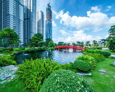 Vinhomes Central Park - Luxury 1,2,3,4 bedroom apartments - Khu đô thị ven sông đẹp nhất TP HCM Apartment in Ho Chi Minh City