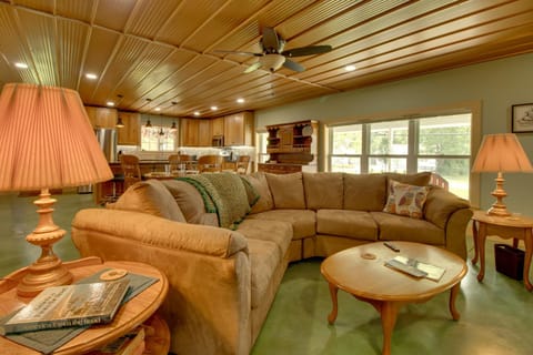 Unique Cotter Getaway with Deck and Outdoor Dining! House in Cotter