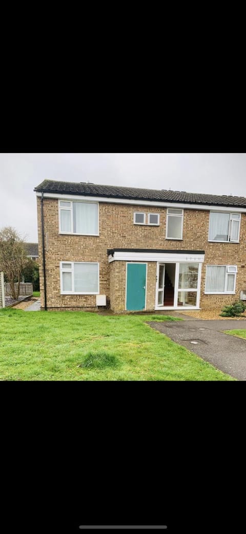 Cosy flat House in Huntingdonshire District