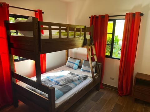 Bedroom, bunk bed