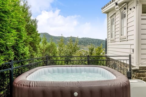 Day, Natural landscape, Hot Tub, Mountain view