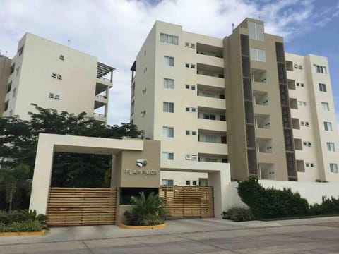 New Apartment, close to beach, Great Location! Condominio in Bucerias