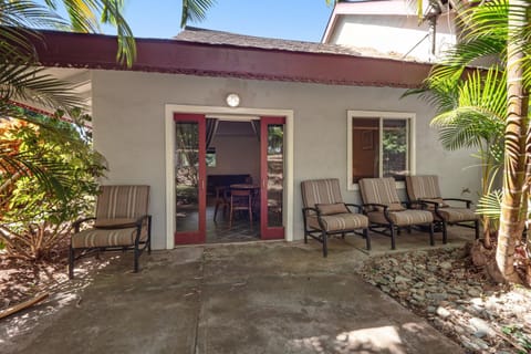 The Aloha Villa - 30-Night Minimum House in Big Island