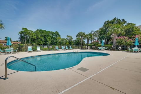 Surfside Beach Condo with Balcony and Community Perks! Apartment in Surfside Beach