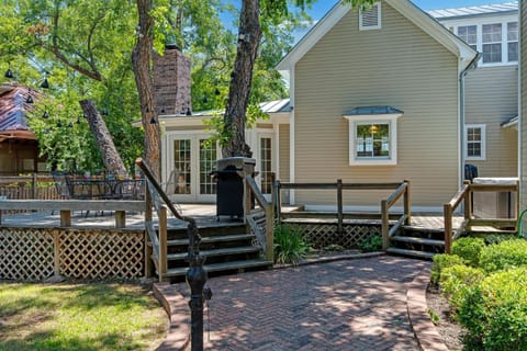 Property building, Garden view