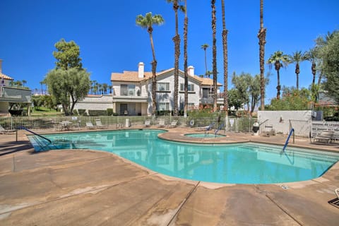 Beautiful Palm Desert Townhome with Community Perks! Maison in Palm Desert