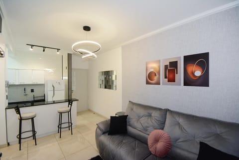 Apartamento moderno numa ótima localização! Condominio in São José