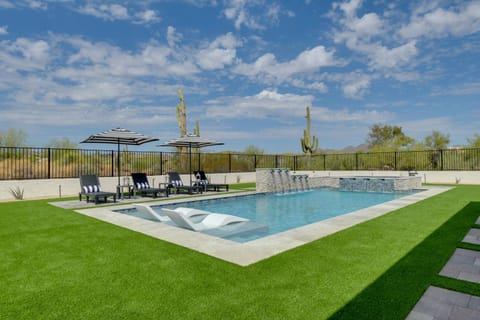 Luxury Fountain Hills Escape with Pool, Spa and Casita Casa in Fountain Hills