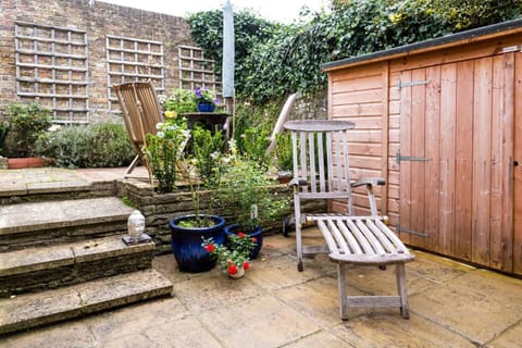 South Downs Garden Cottage House in Eastbourne