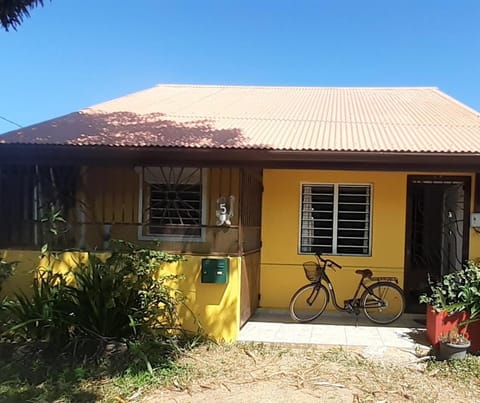 Le Patio Fleuri - Studio et terrasse privé à Cayenne Campground/ 
RV Resort in Cayenne