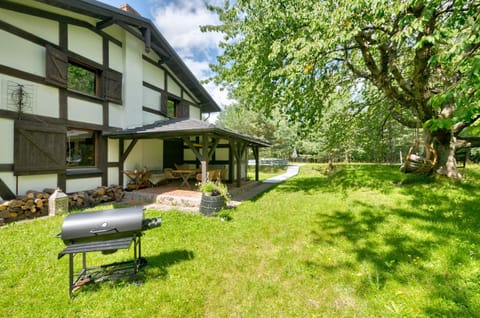 Property building, Patio, Garden, Garden view