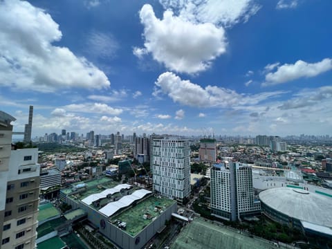 39L Suites with Araneta City View Apartment hotel in Pasig
