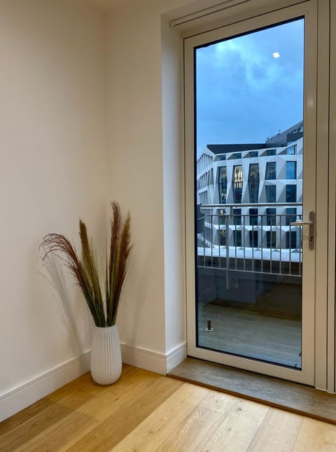 Spacious 2 Bedroom Penthouse Retreat Wohnung in Isleworth