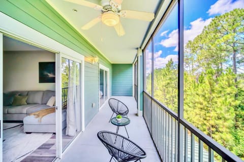Modern 2BR Condo - Hot Tub and Pool - Near Disney House in Four Corners